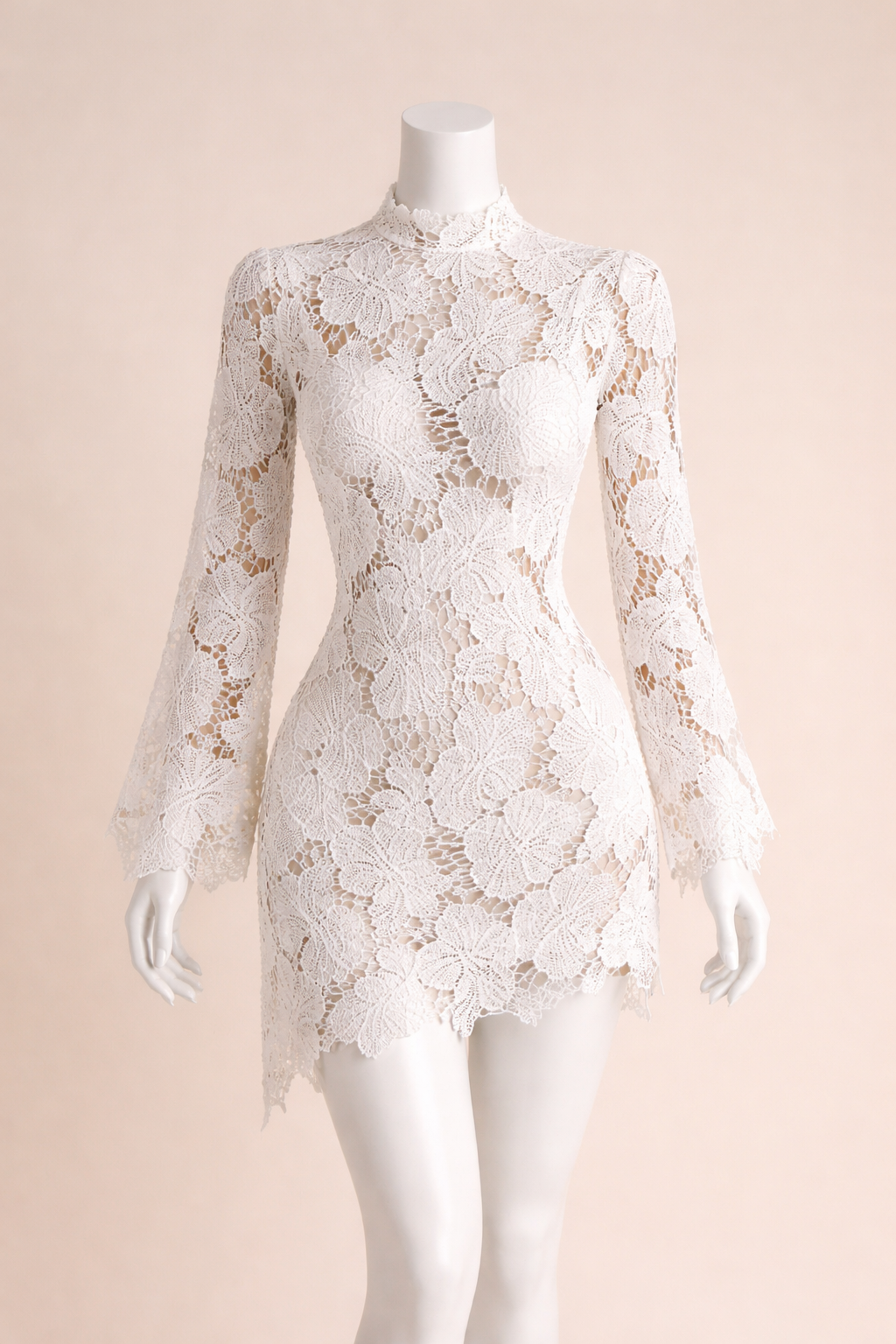 Robe mini blanche en crochet