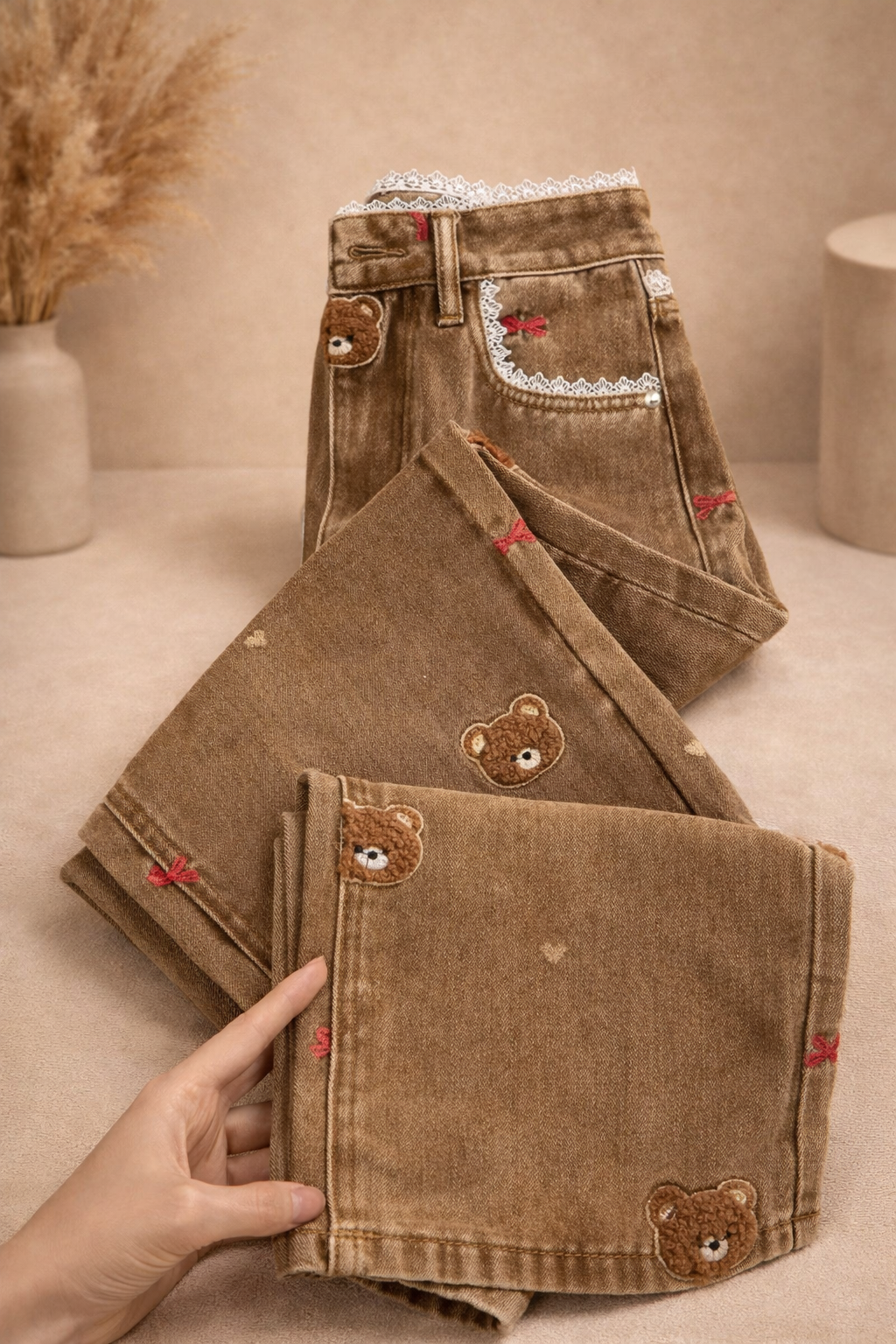 Jean taille haute droit avec patchwork en dentelle