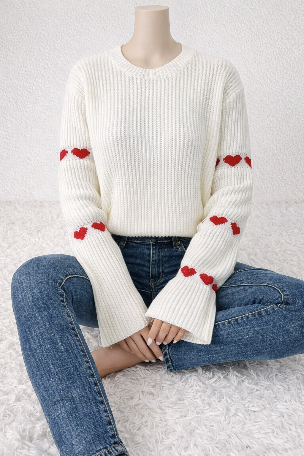 Pull élégant col rond avec cœur