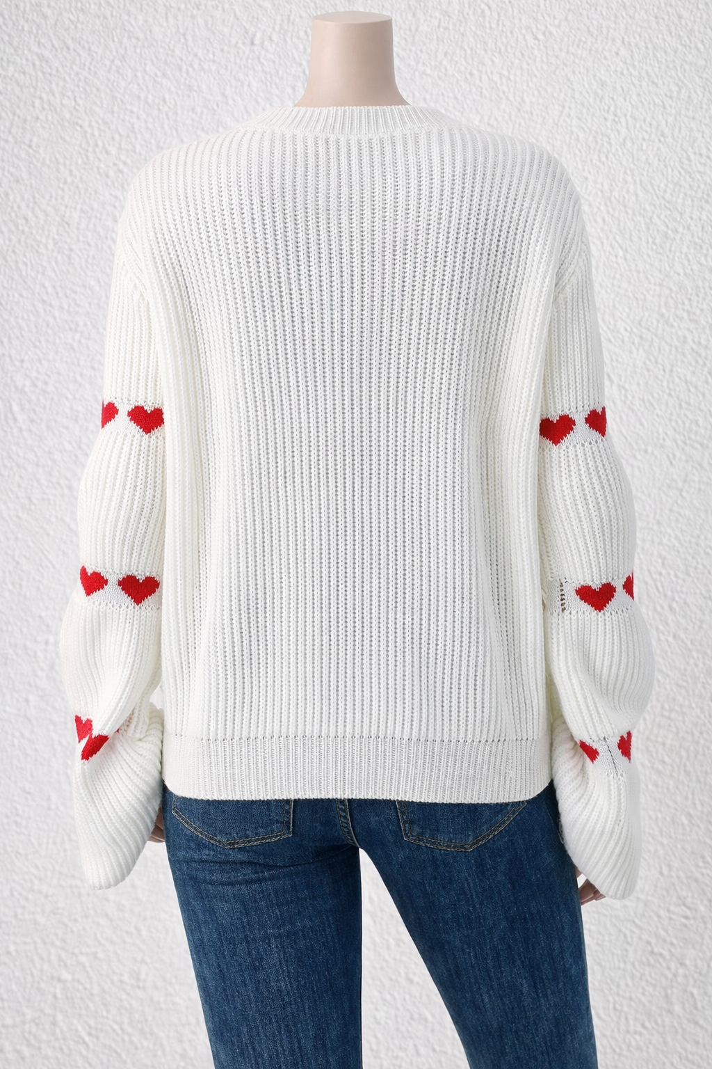 Pull élégant col rond avec cœur