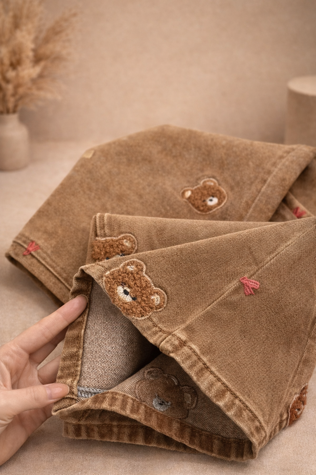 Jean taille haute droit avec patchwork en dentelle